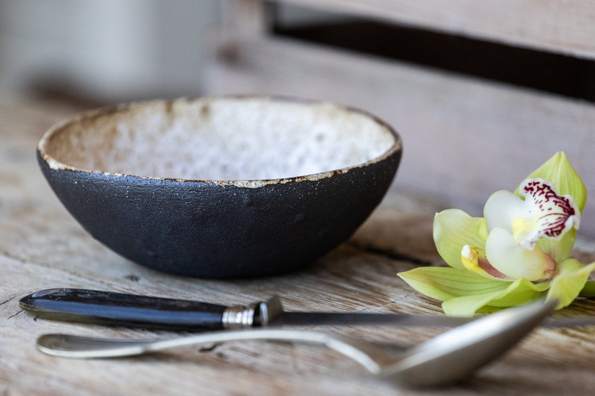 Materia - Stoneware ceramic rustic bowl