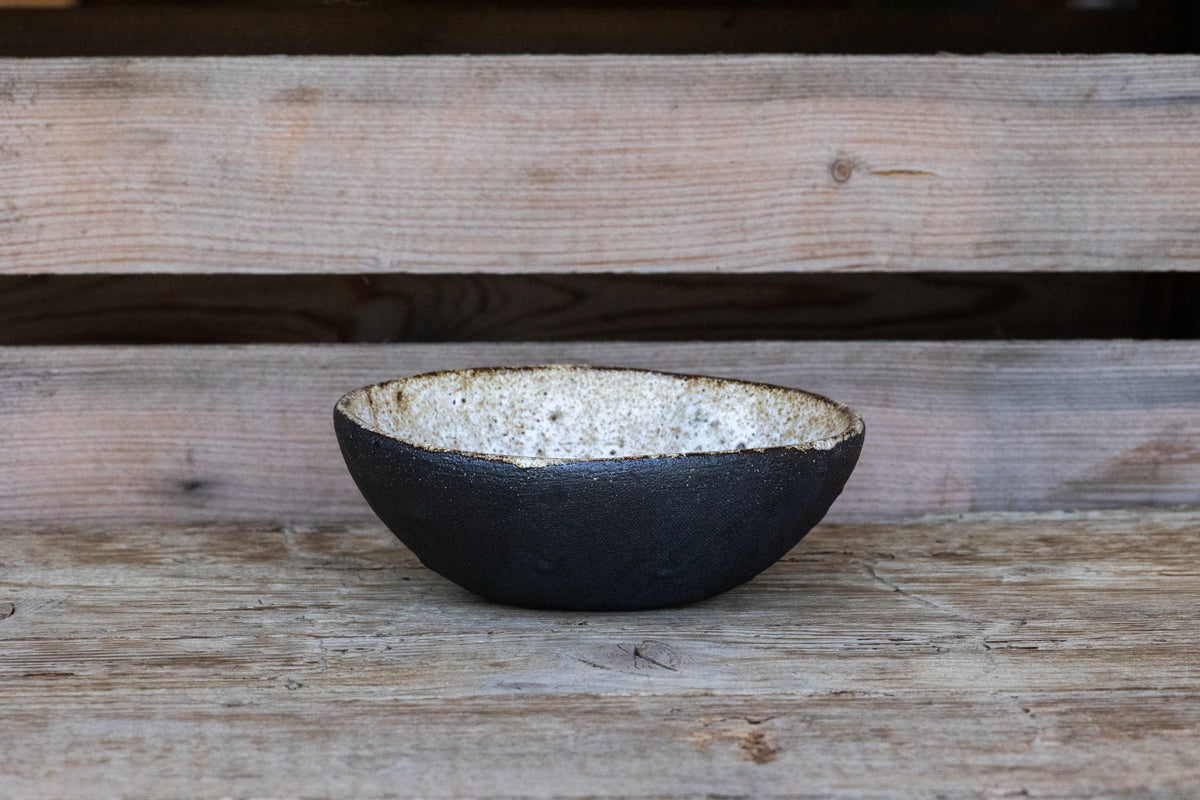 Materia - Stoneware ceramic rustic bowl