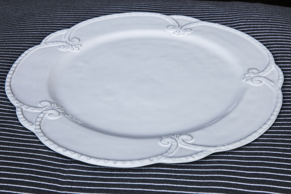 Vintage style shop dinner set